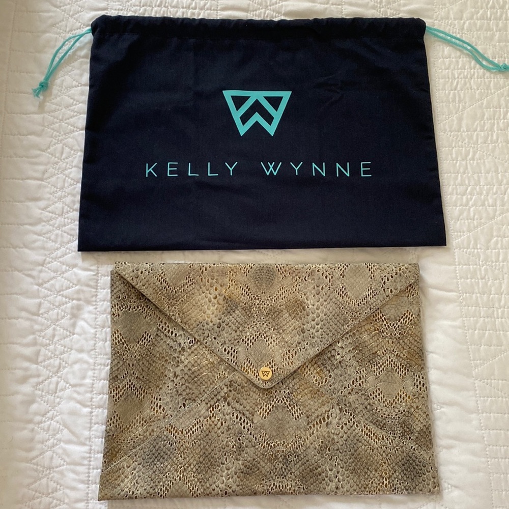 Kelly Wynne Envelope Clutch
